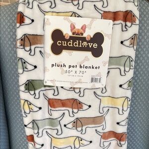 Cozy dachshund theme, throw blanket, - White and Multicolor